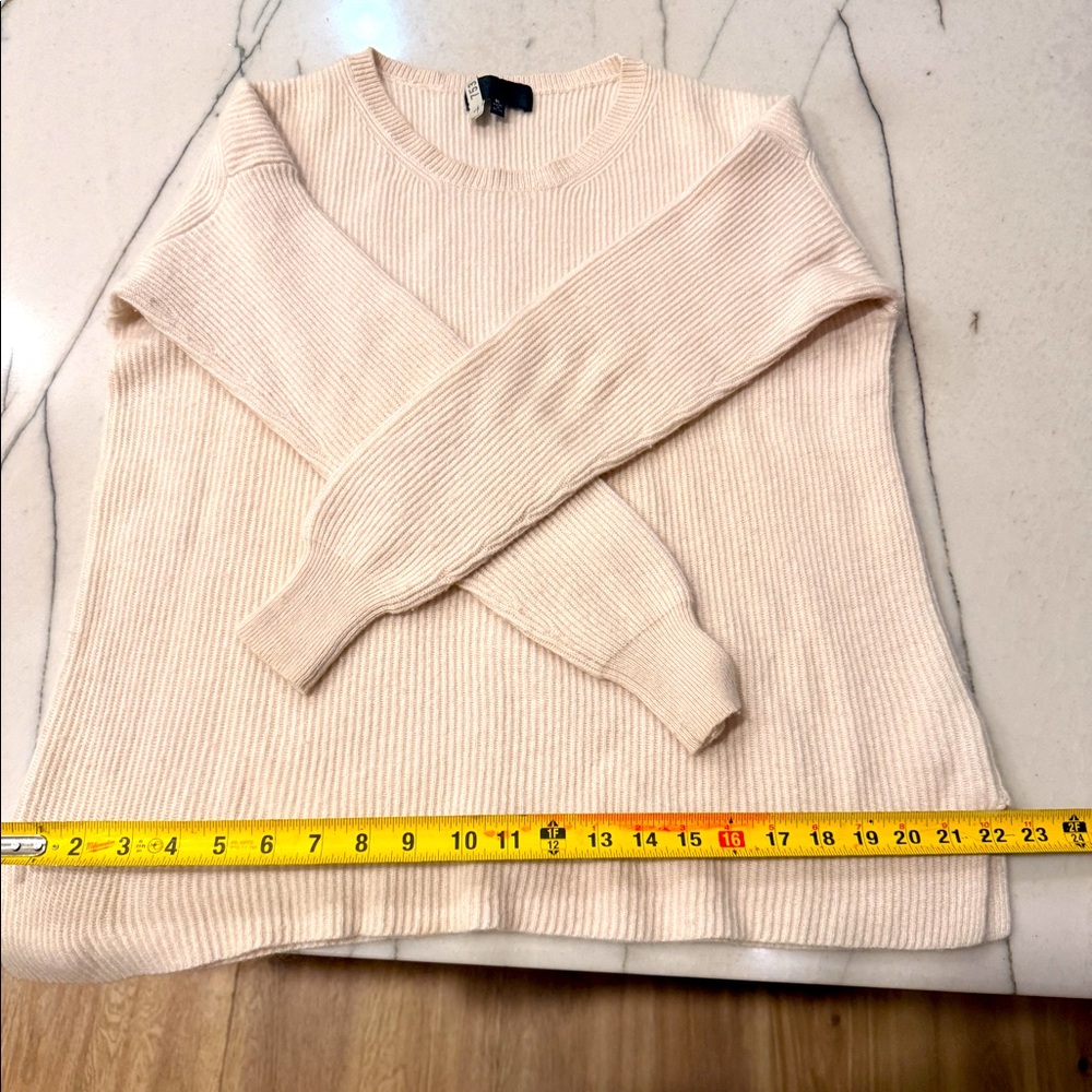 Authentic Nili Lotan 100% cashmere sweater